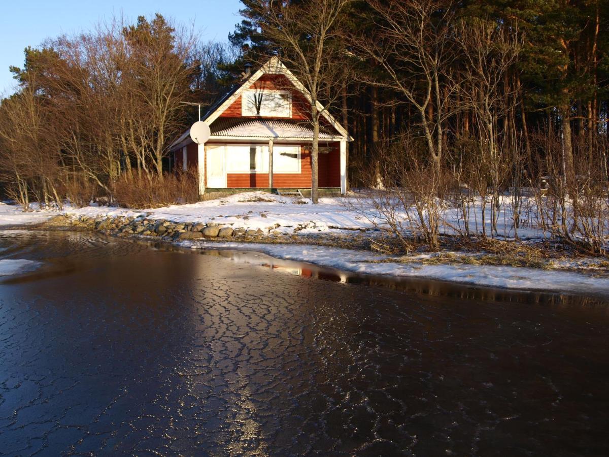 Kapteni Holiday House Paatsalu Exterior photo